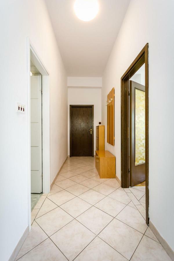 Apartments Mate Balote 54 Krk Exterior foto